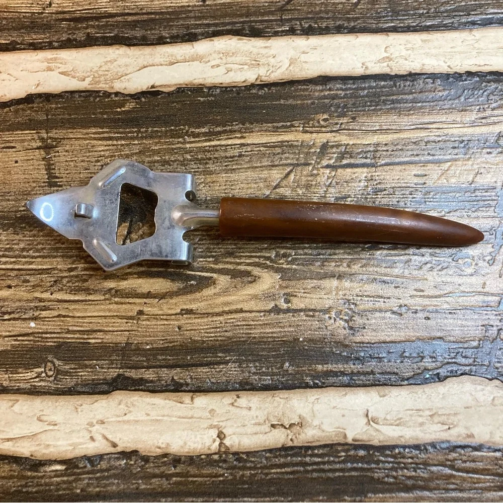 Vintage 3 way manual can opener